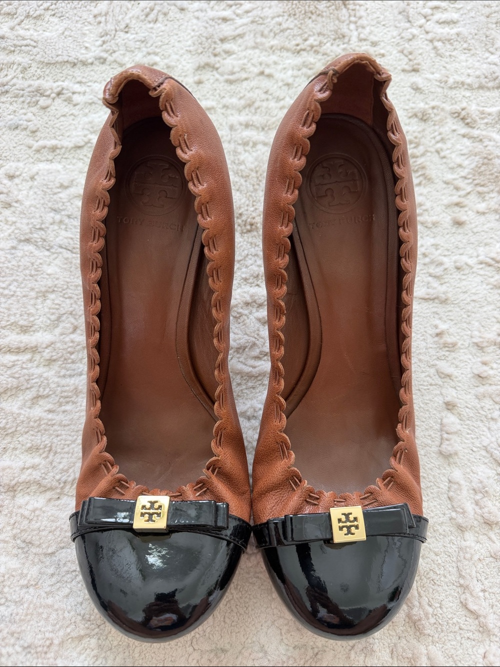 Tory Burch Brown Leather Flats with Black Patent Toe and Gold Logo